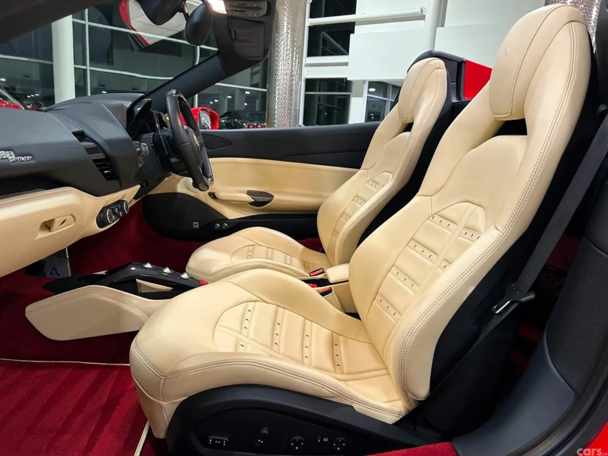 Ferrari 488 Convertible, Petrol, 2017, Red