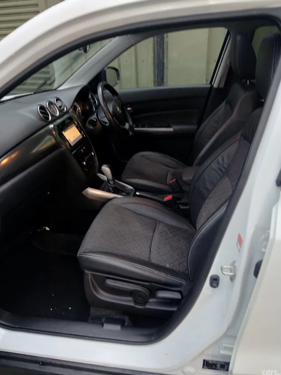 Suzuki Vitara SUV, Petrol, 2019, White