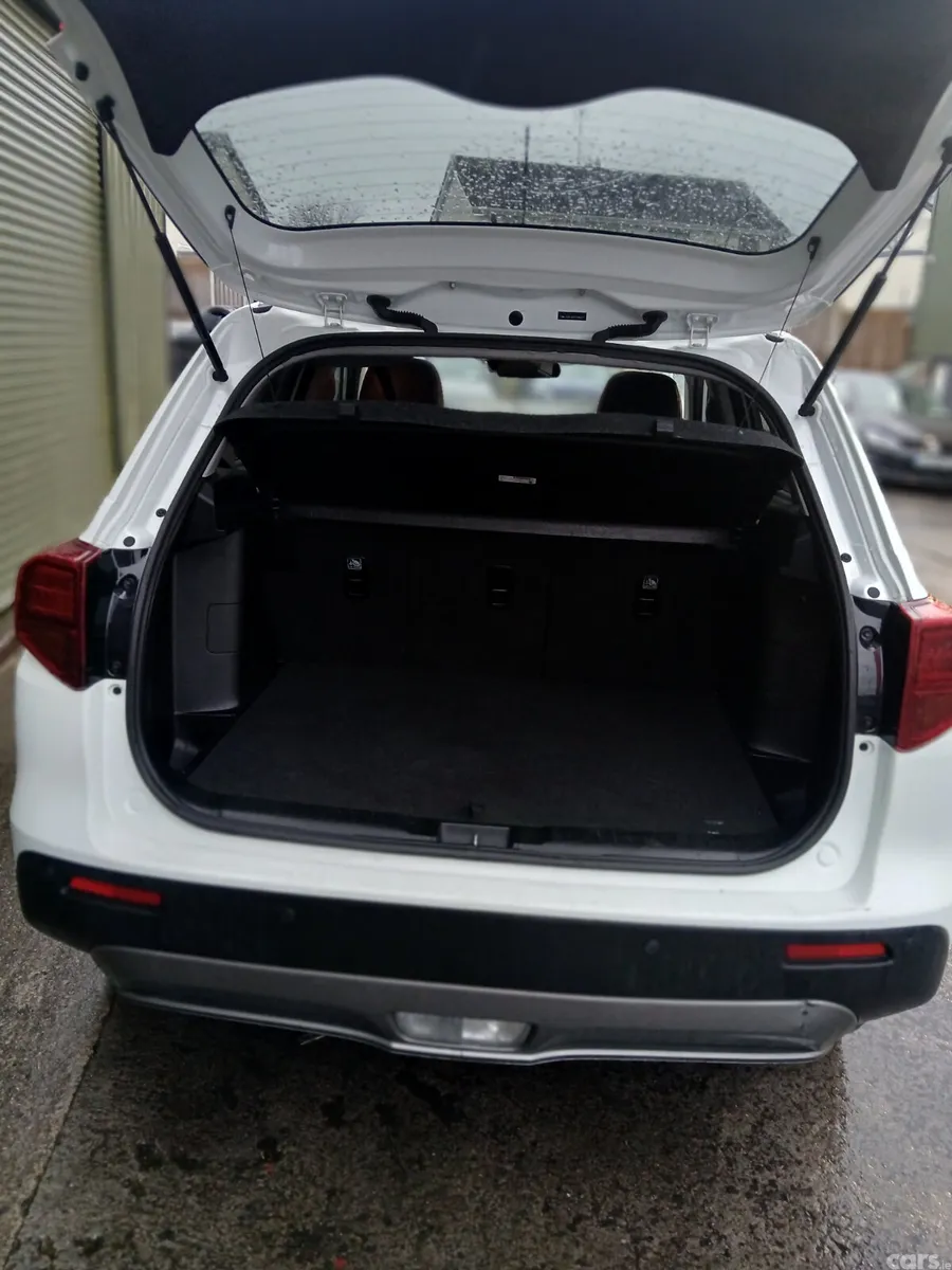 Suzuki Vitara SUV, Petrol, 2019, White