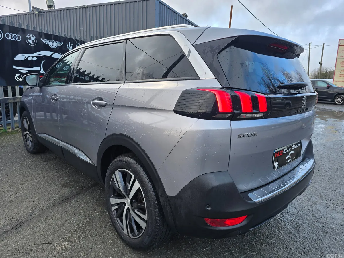 Peugeot 5008 MPV, Diesel, 2019, Grey