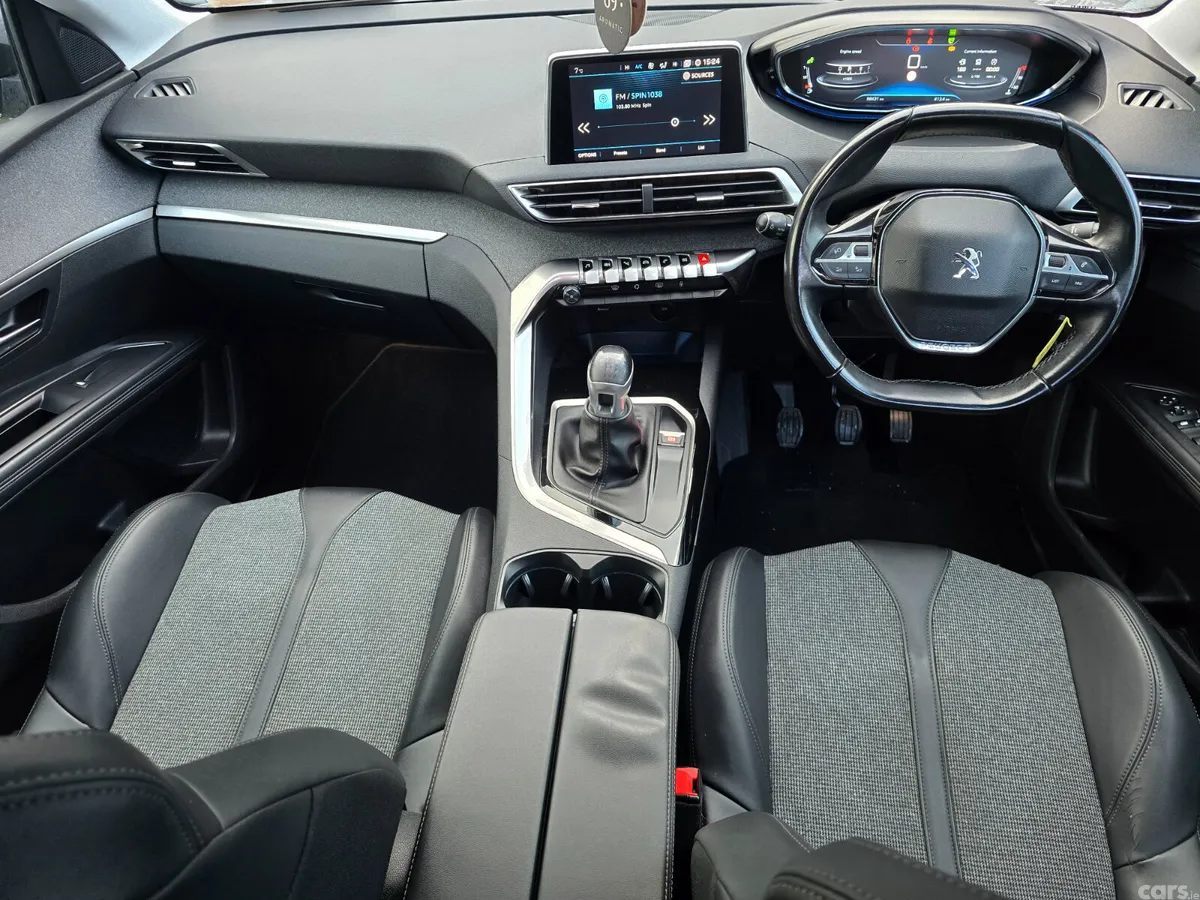 Peugeot 5008 MPV, Diesel, 2019, Grey