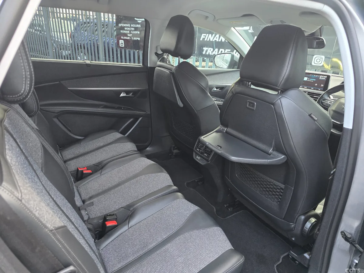 Peugeot 5008 MPV, Diesel, 2019, Grey