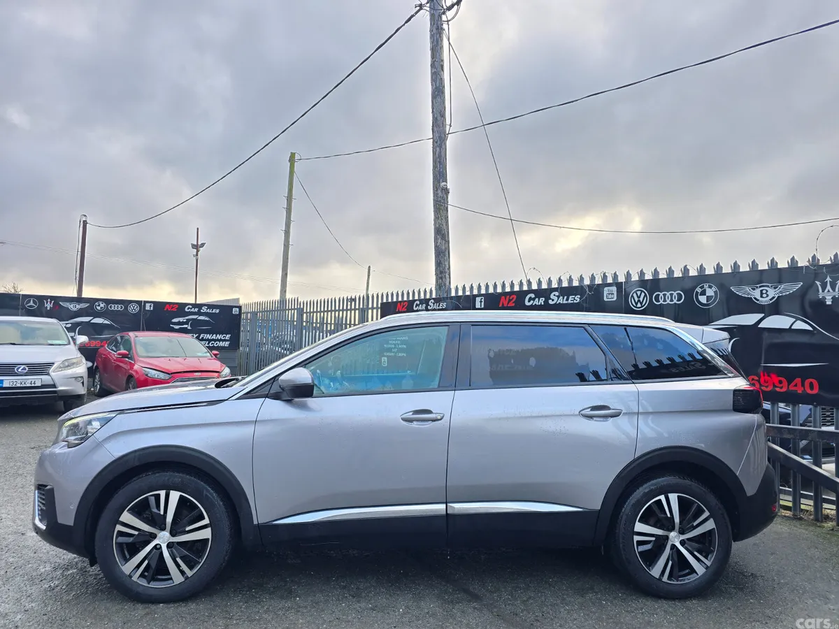 Peugeot 5008 MPV, Diesel, 2019, Grey