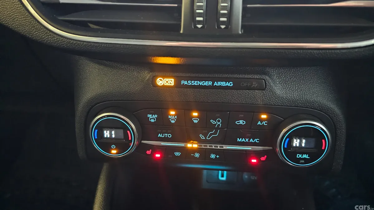 Ford Focus Hatchback, Diesel, 2020, Red