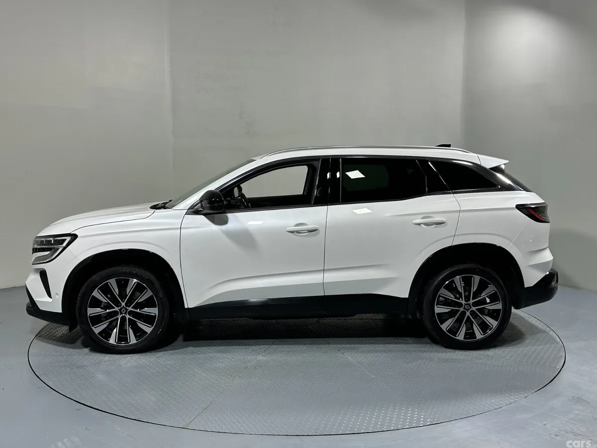Renault Austral SUV, Petrol, 2024, White