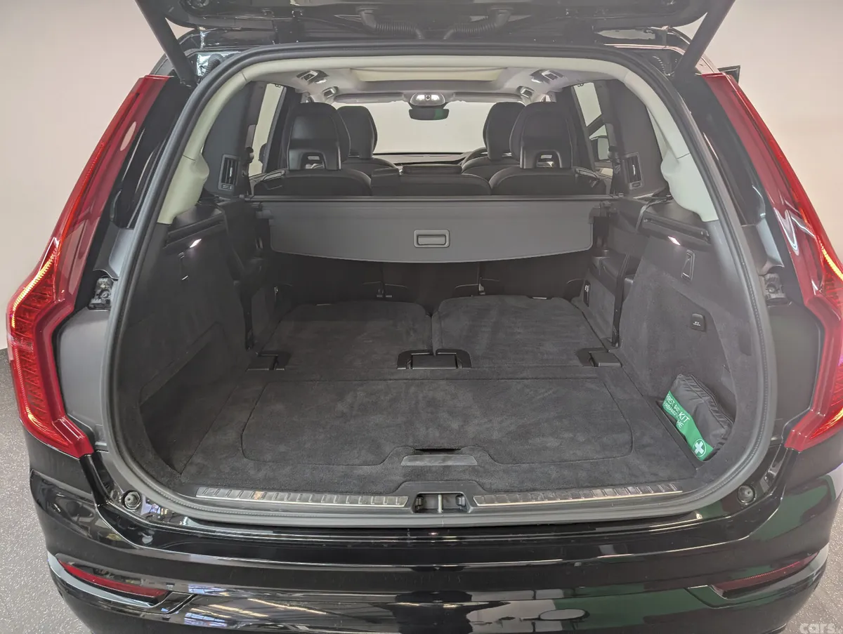 Volvo XC90 SUV, Petrol Hybrid, 2024, Black