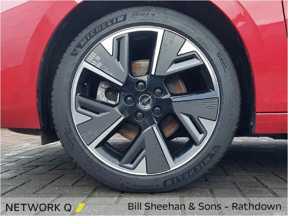 Opel Astra Hatchback, Electric, 2025, Red