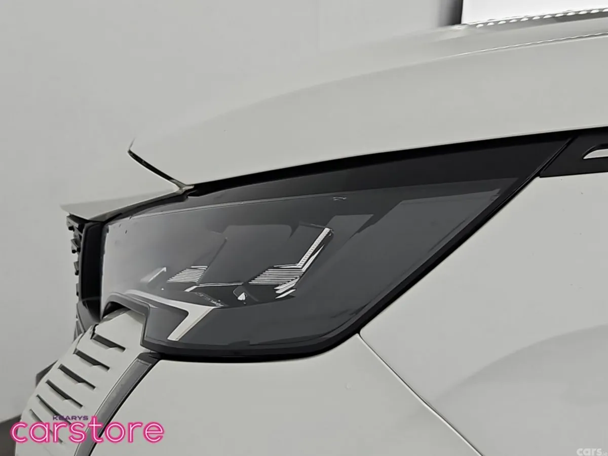 Peugeot 5008 MPV, Diesel, 2021, White
