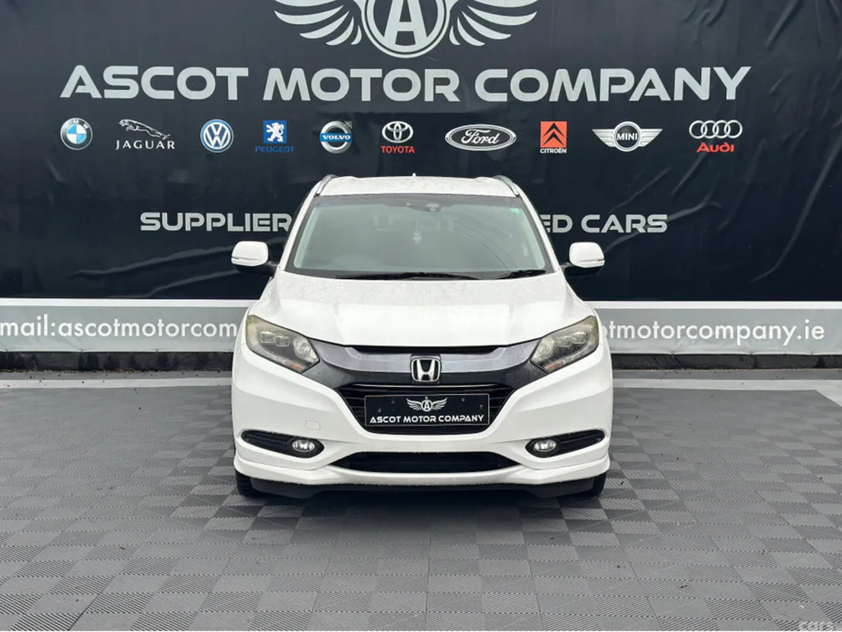 Honda Vezel MPV, Petrol Hybrid, 2015, White