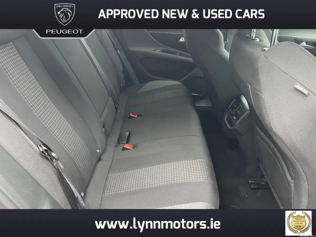 Peugeot 3008 MPV, Petrol, 2020, Red
