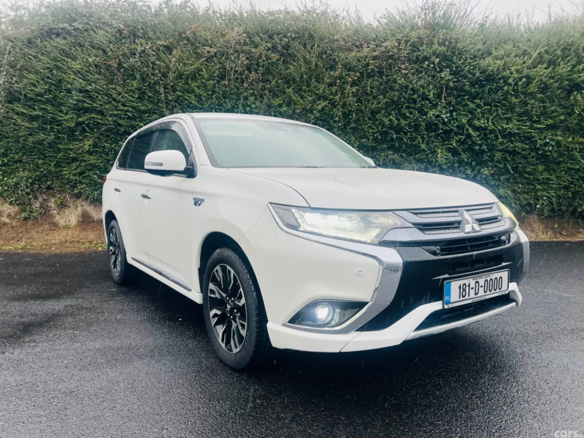 Mitsubishi Outlander SUV, Petrol Plug-in Hybrid, 2018, White