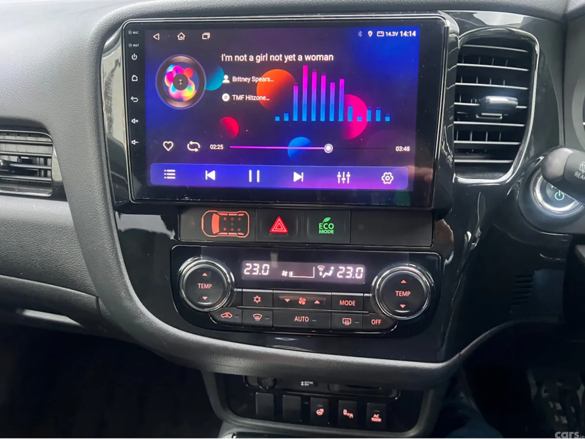 Mitsubishi Outlander SUV, Petrol Plug-in Hybrid, 2018, White