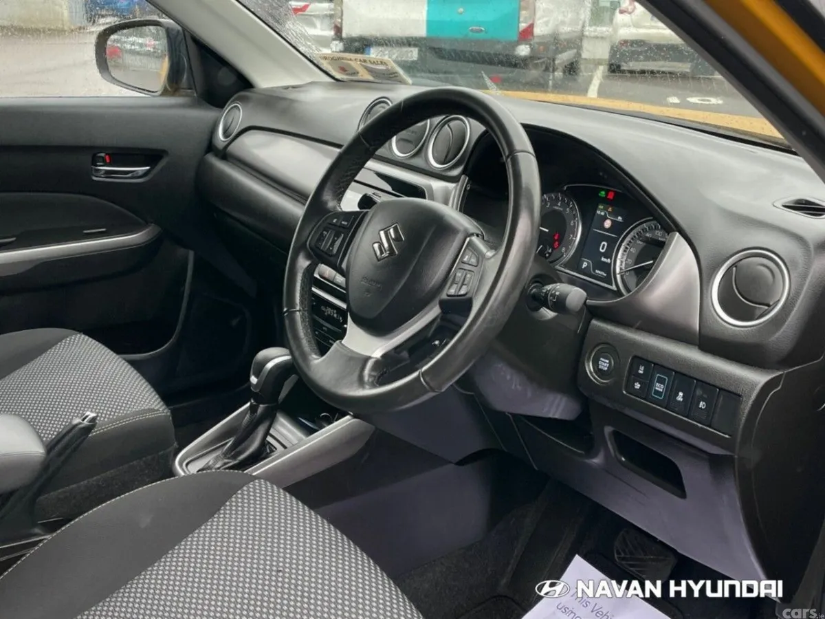 Suzuki Vitara SUV, Petrol Hybrid, 2023, Yellow