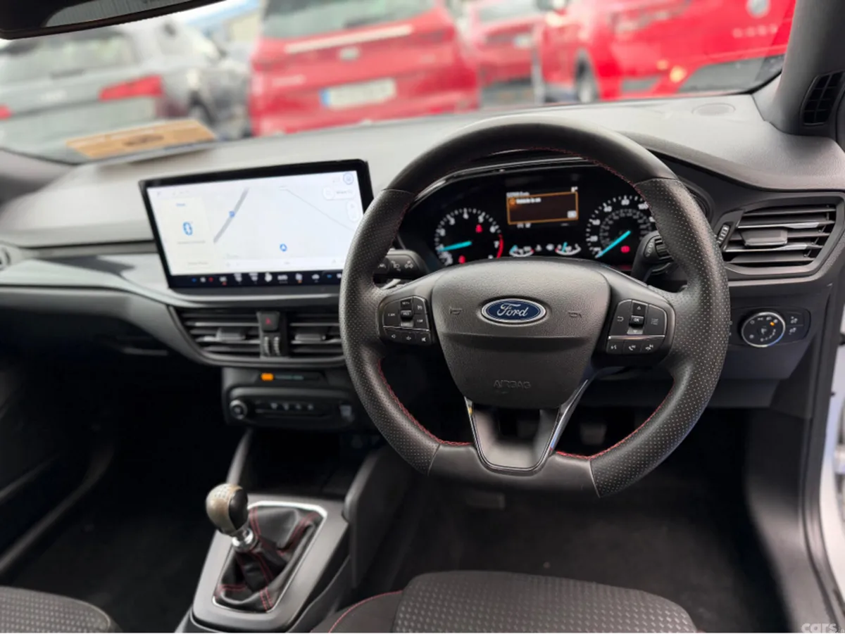 Ford Focus Hatchback, Petrol, 2023, Silver