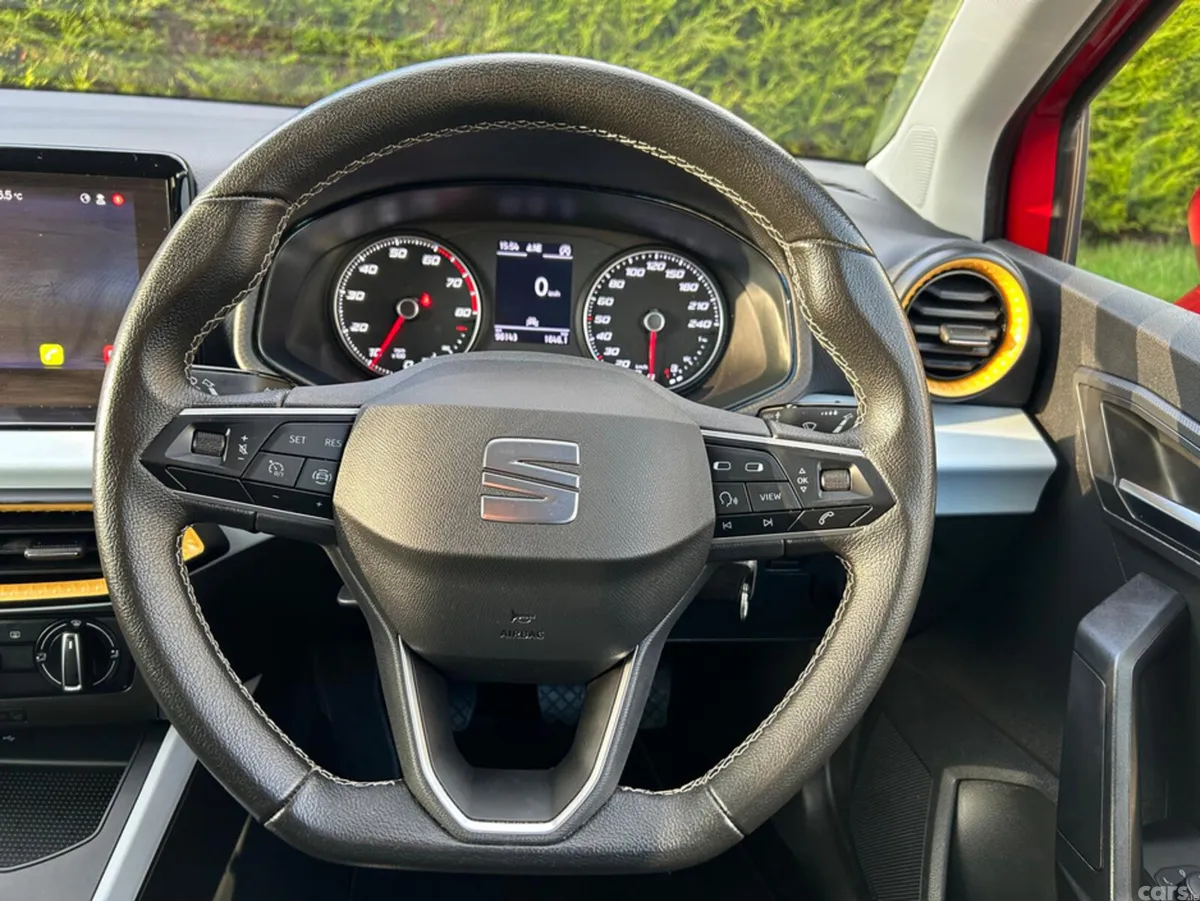 SEAT Arona Hatchback, Petrol, 2022, Red