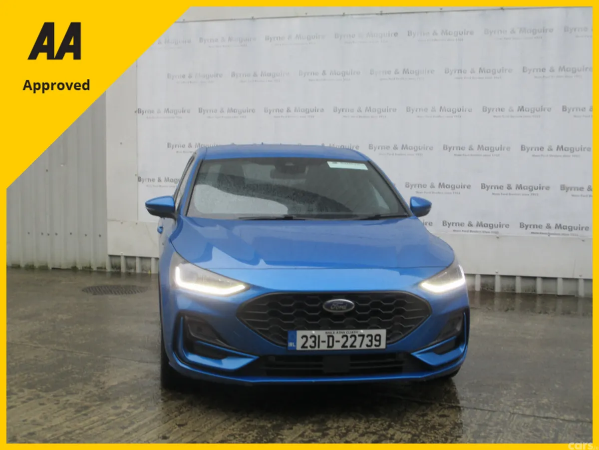 Ford Focus Hatchback, Petrol Hybrid, 2023, Blue