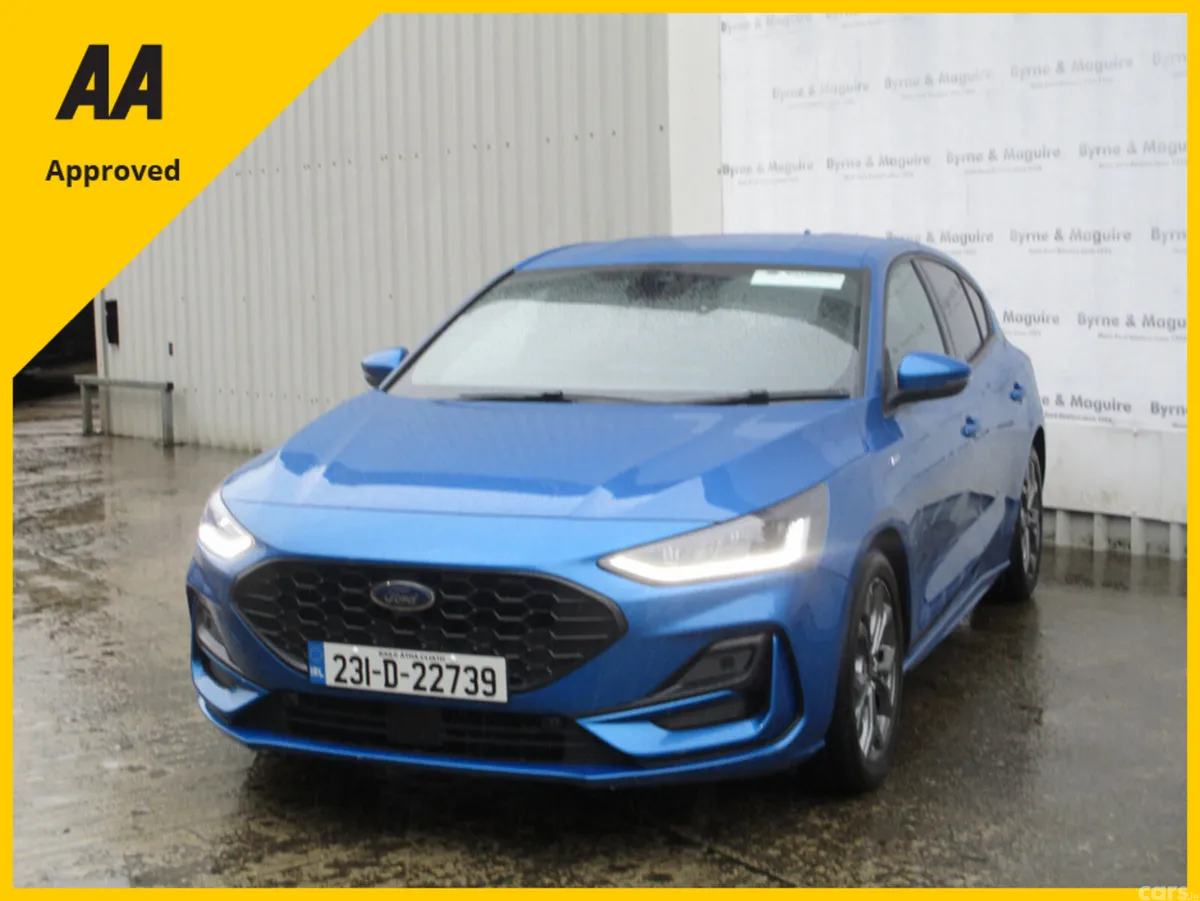 Ford Focus Hatchback, Petrol Hybrid, 2023, Blue