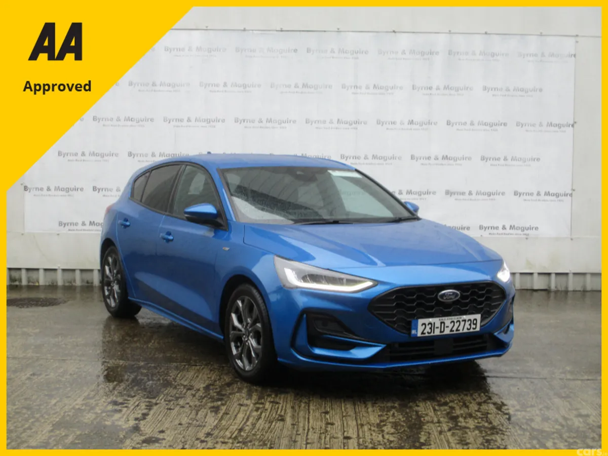Ford Focus Hatchback, Petrol Hybrid, 2023, Blue