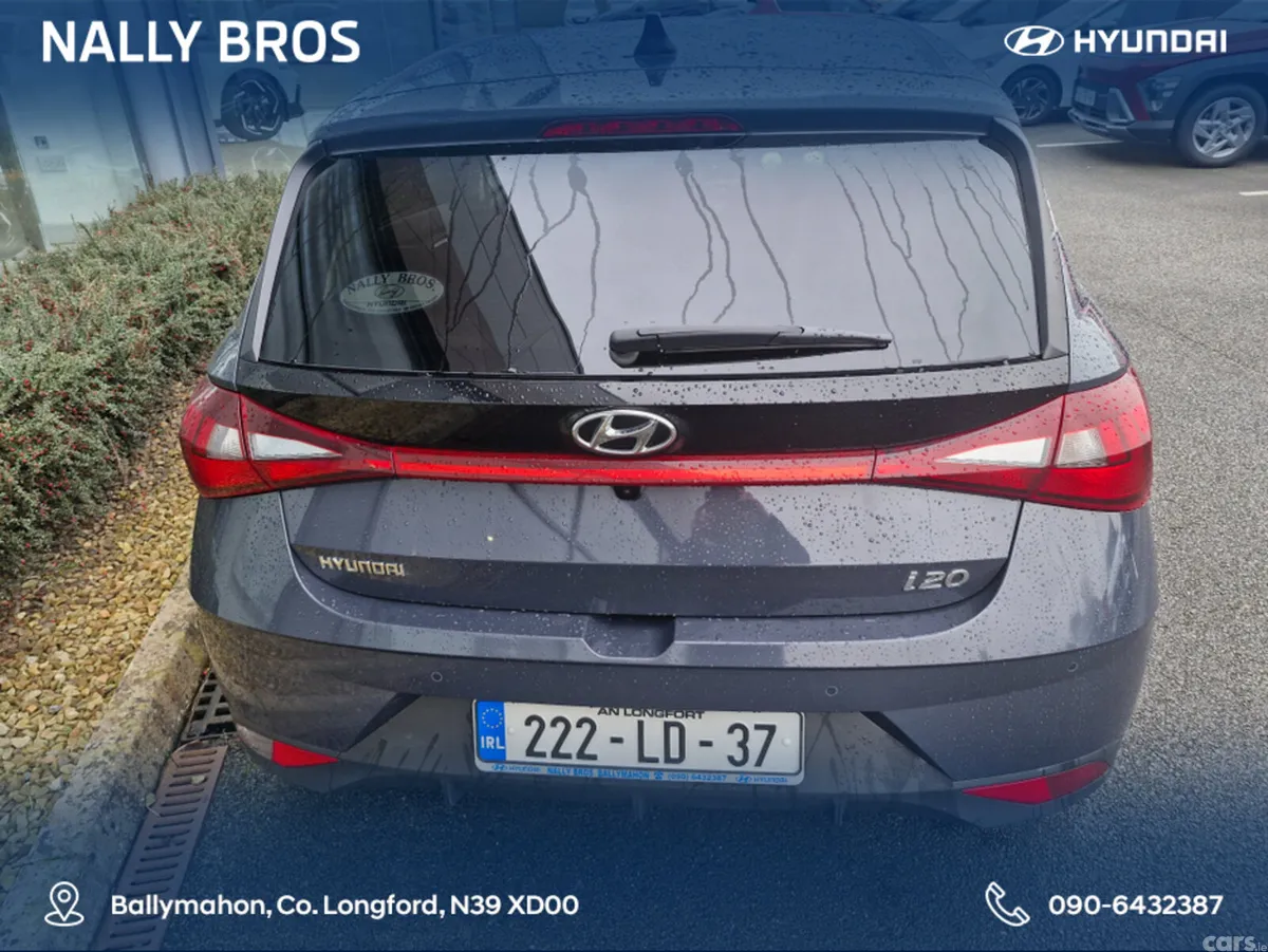 Hyundai i20 Hatchback, Petrol, 2022, Grey