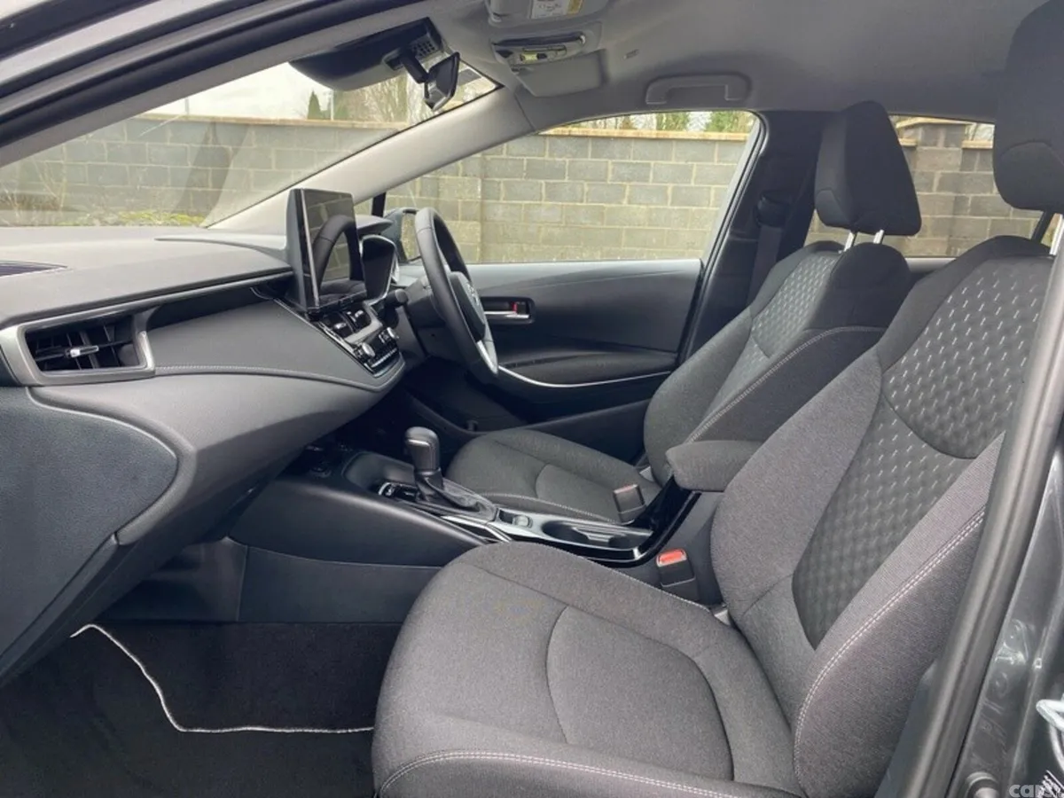 Toyota Corolla Saloon, Petrol Hybrid, 2025, Grey