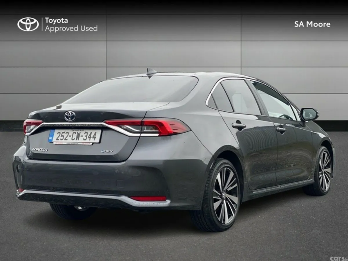 Toyota Corolla Saloon, Petrol Hybrid, 2025, Grey