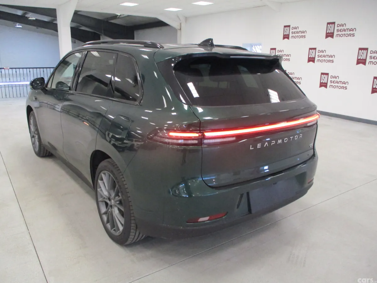 Leapmotor C10 SUV, Petrol Hybrid, 2027, Green