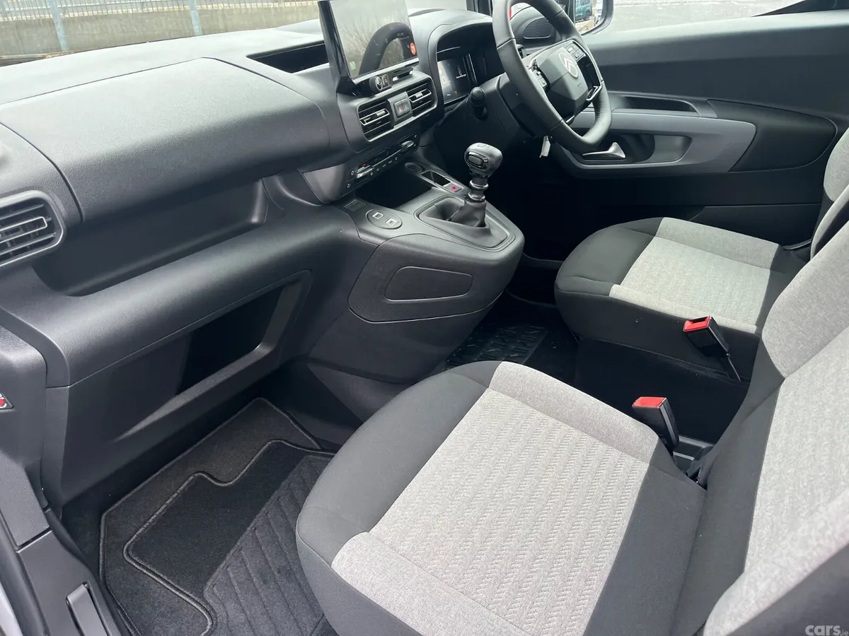 Citroen Berlingo Multispace MPV, Diesel, 2026, Silver