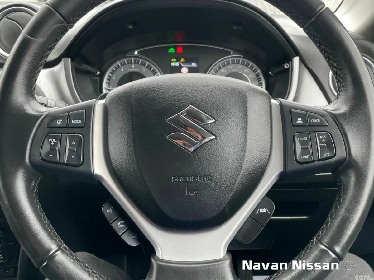 Suzuki Vitara SUV, Petrol Hybrid, 2023, Yellow