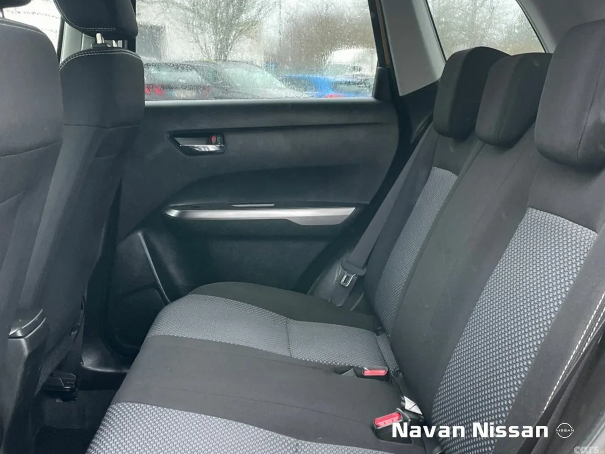 Suzuki Vitara SUV, Petrol Hybrid, 2023, Yellow
