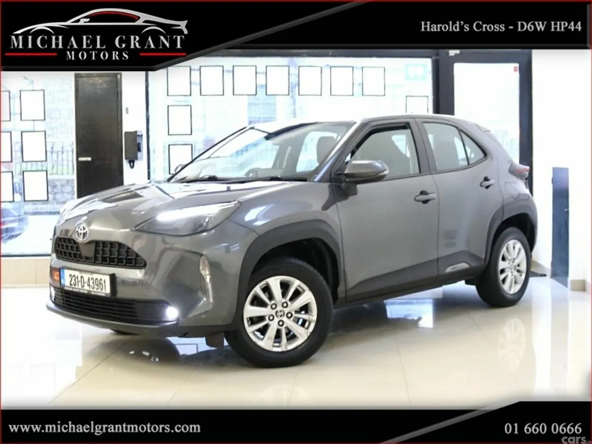 Toyota Yaris Cross Hatchback, Petrol Hybrid, 2023, Grey