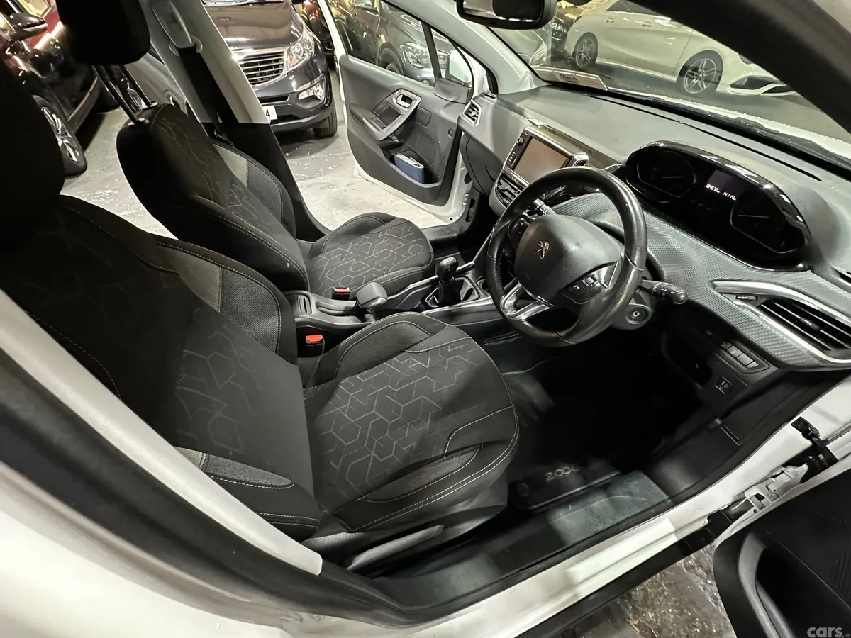 Peugeot 2008 SUV, Petrol, 2016, White