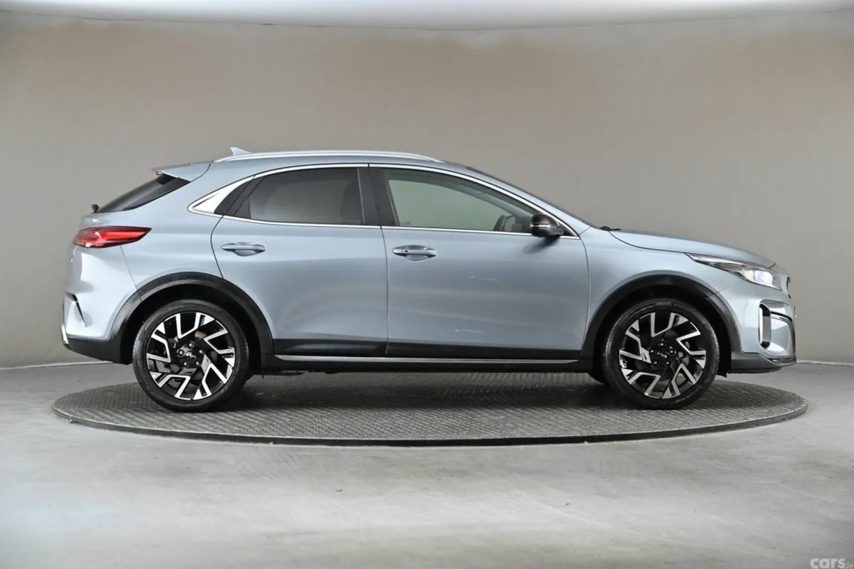 Kia XCeed Hatchback, Petrol Plug-in Hybrid, 2024, Grey