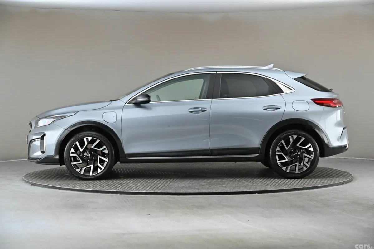 Kia XCeed Hatchback, Petrol Plug-in Hybrid, 2024, Grey