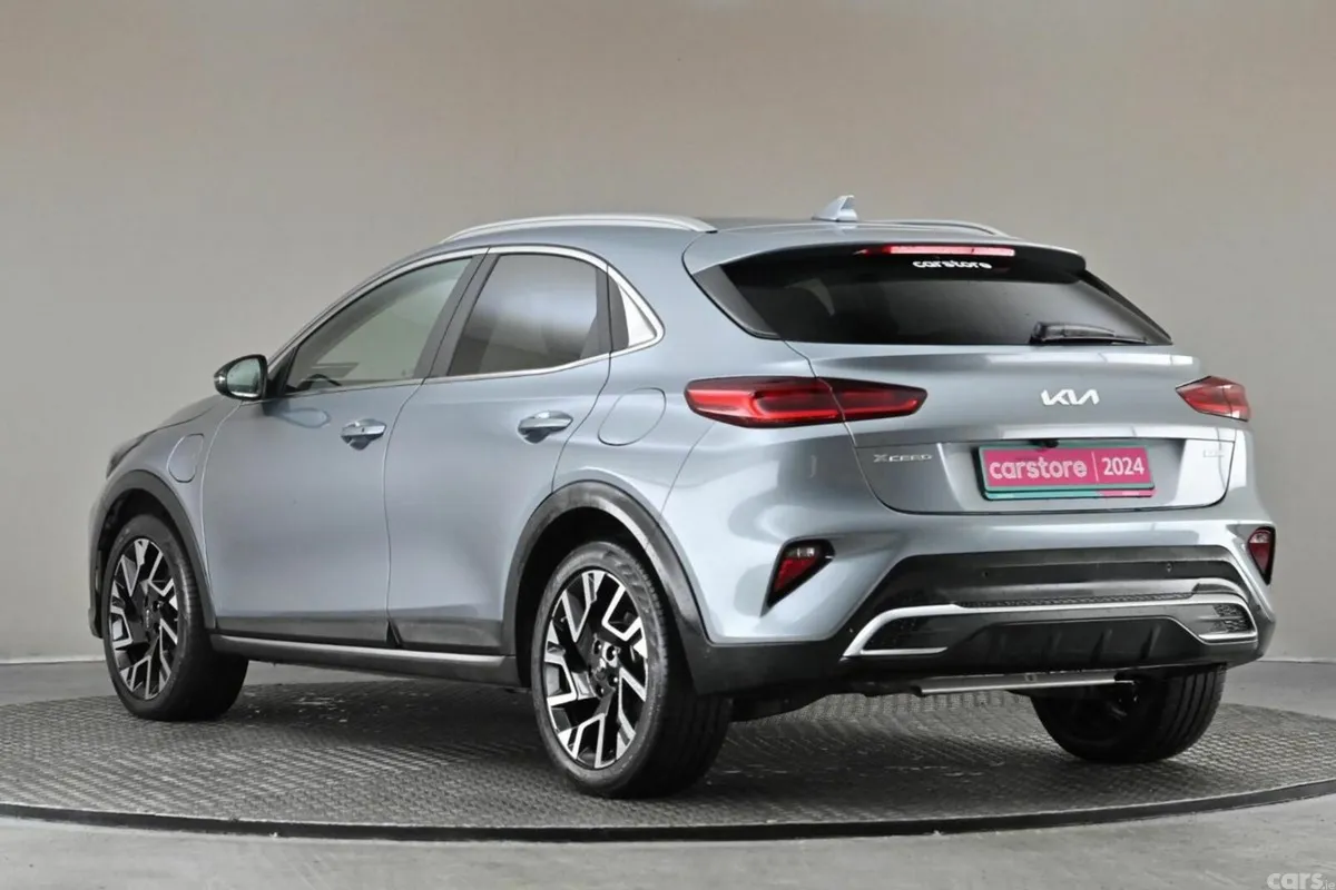 Kia XCeed Hatchback, Petrol Plug-in Hybrid, 2024, Grey