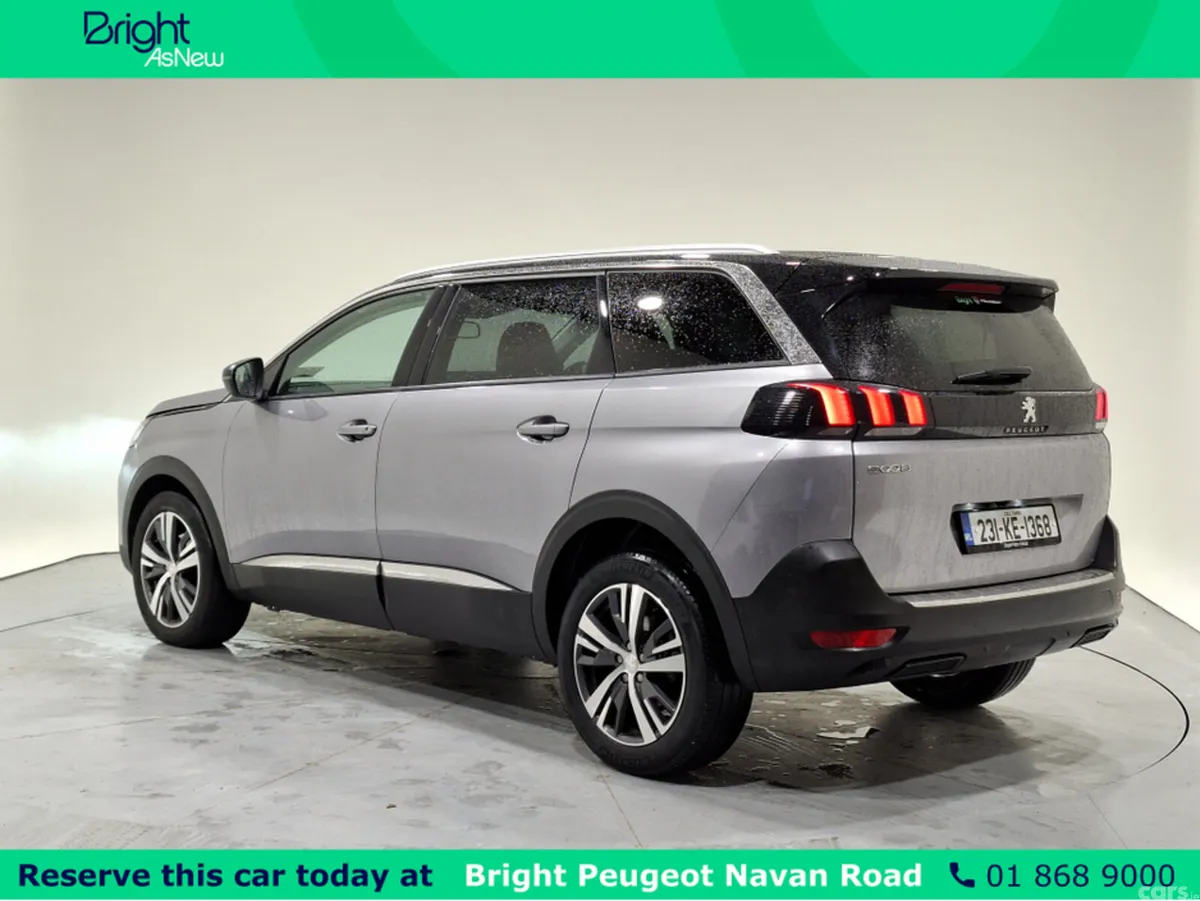 Peugeot 5008 MPV, Petrol, 2023, Grey