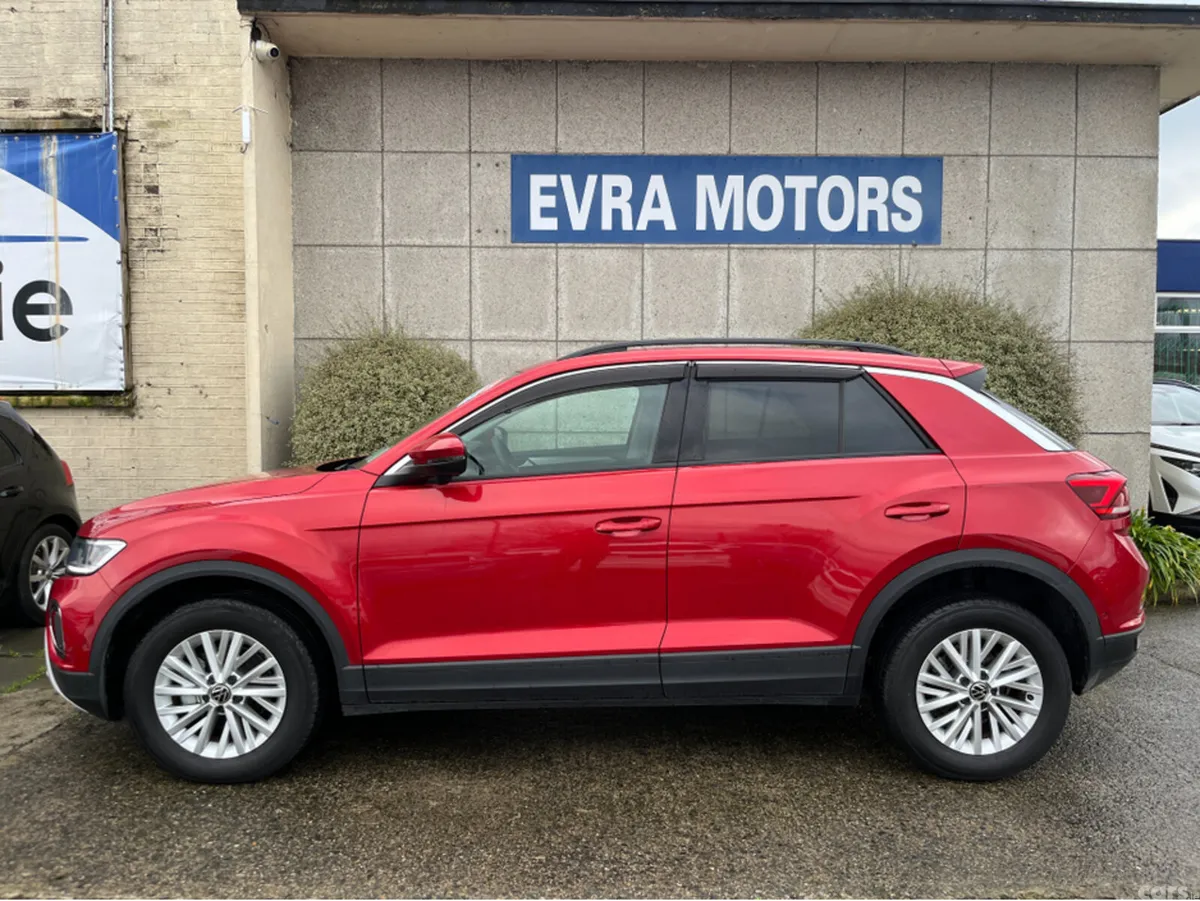 Volkswagen T-Roc SUV, Petrol, 2023, Red