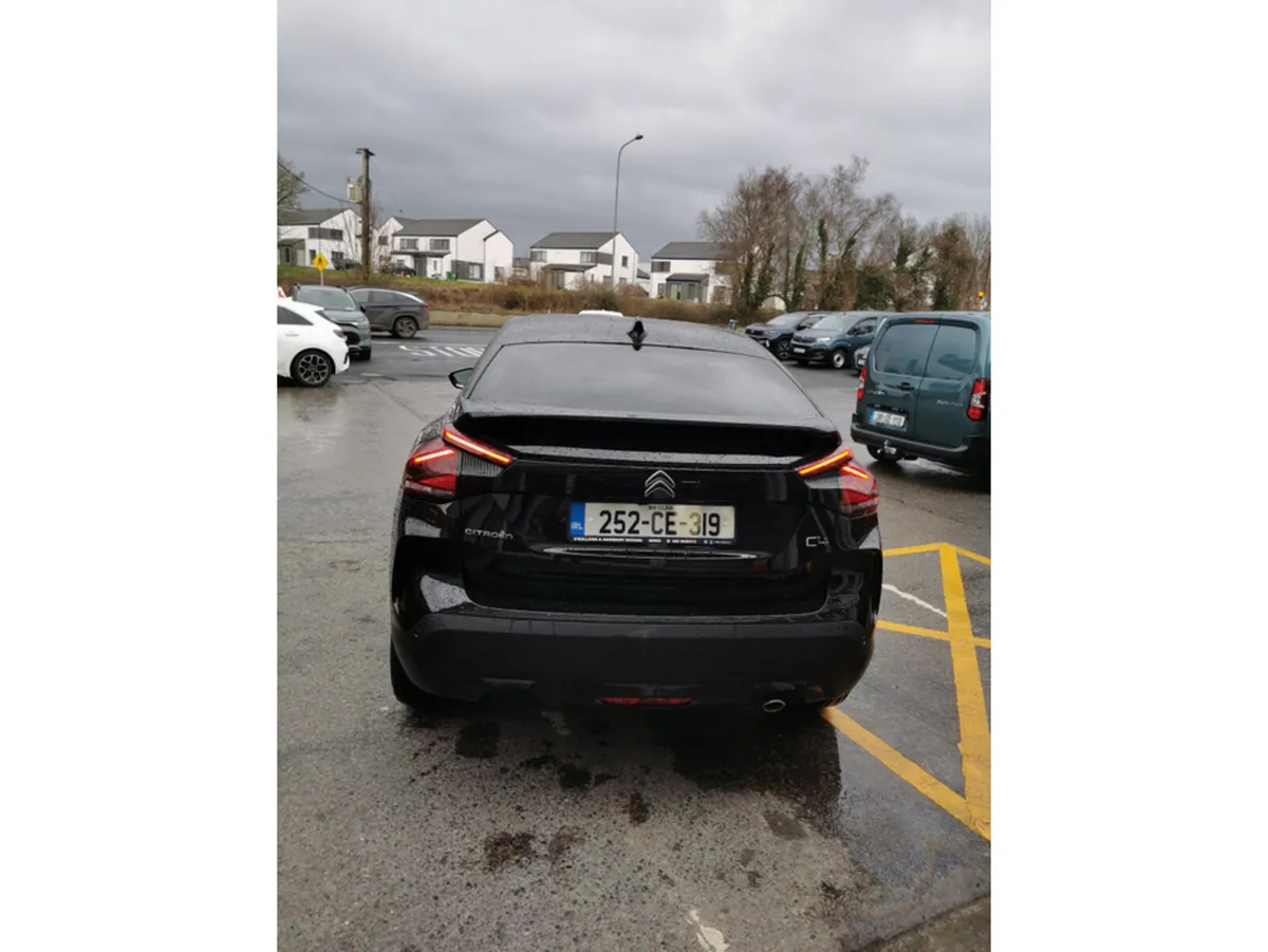 Citroen C4 Hatchback, Diesel, 2025, Black