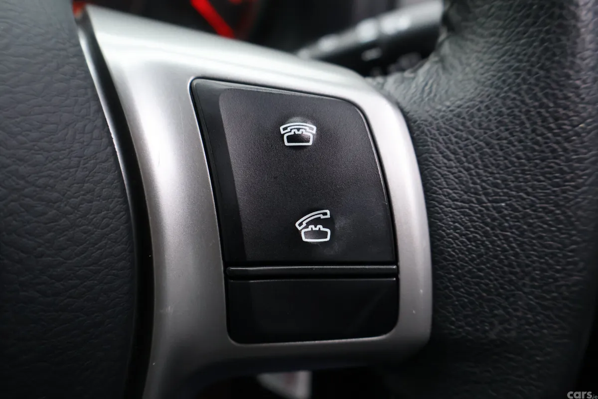 Toyota Yaris Hatchback, Petrol, 2014, Silver