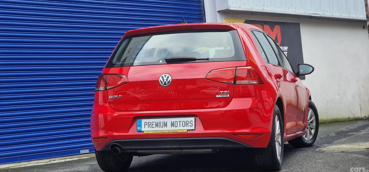 Volkswagen Golf Hatchback, Petrol, 2016, Red