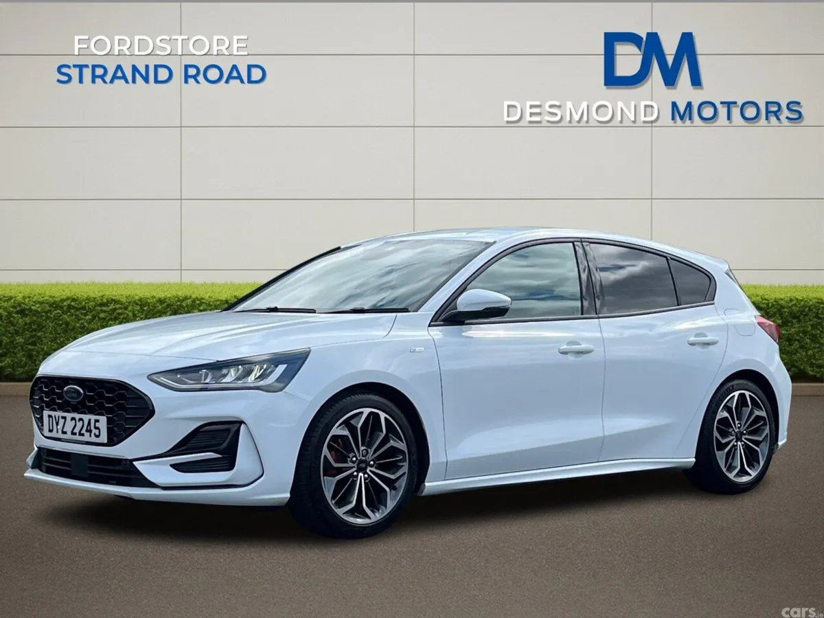 Ford Focus Hatchback, Petrol Hybrid, 2025, White