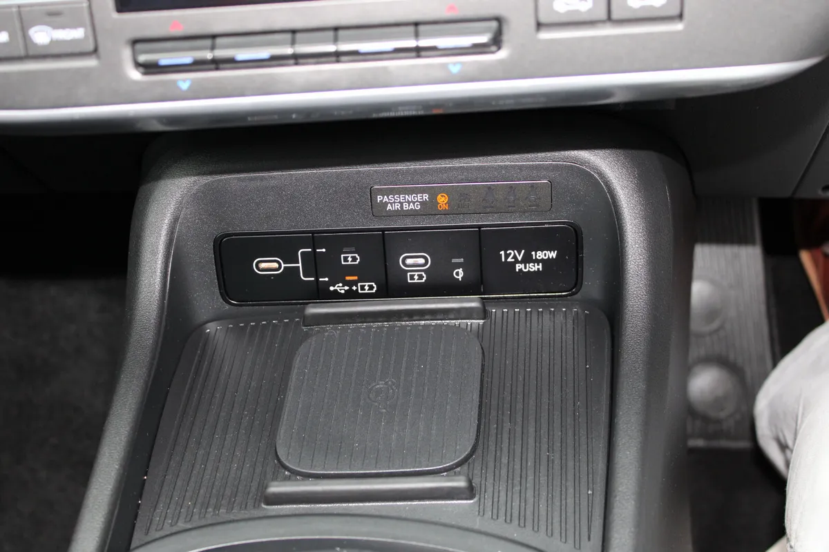 Hyundai KONA MPV, Petrol, 2024, Grey