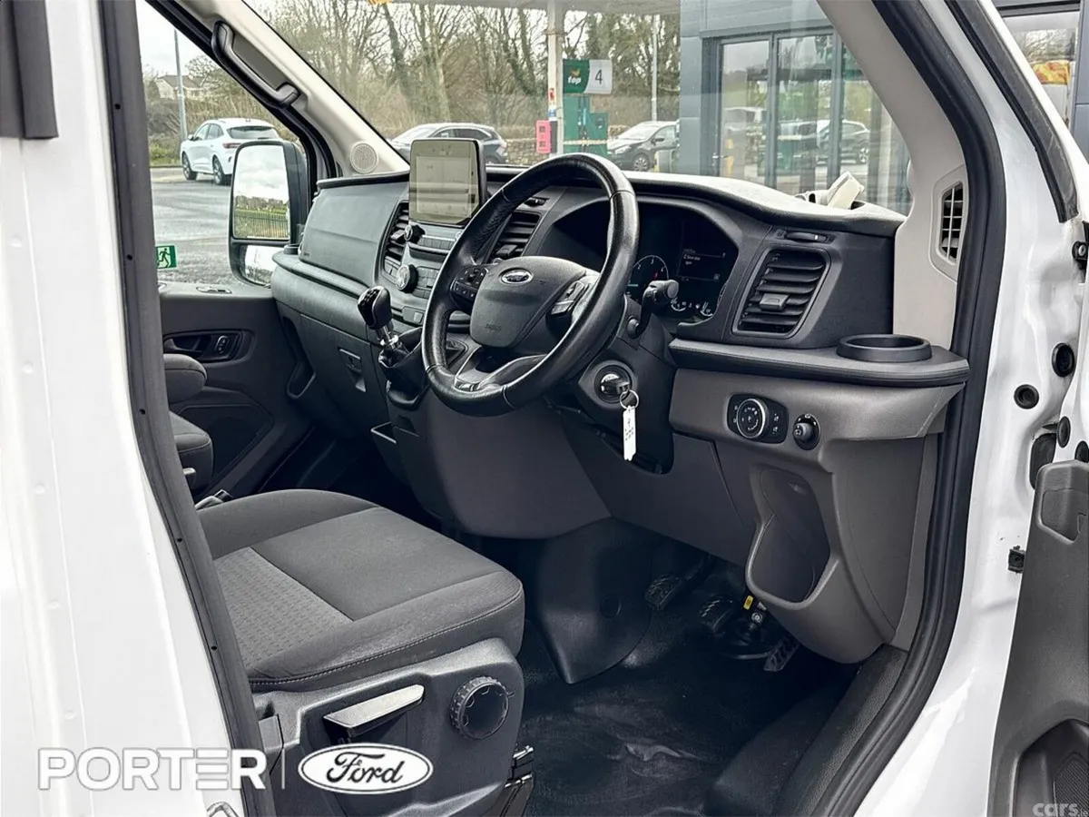 Ford Transit Minibus MPV, Diesel, 2021, White