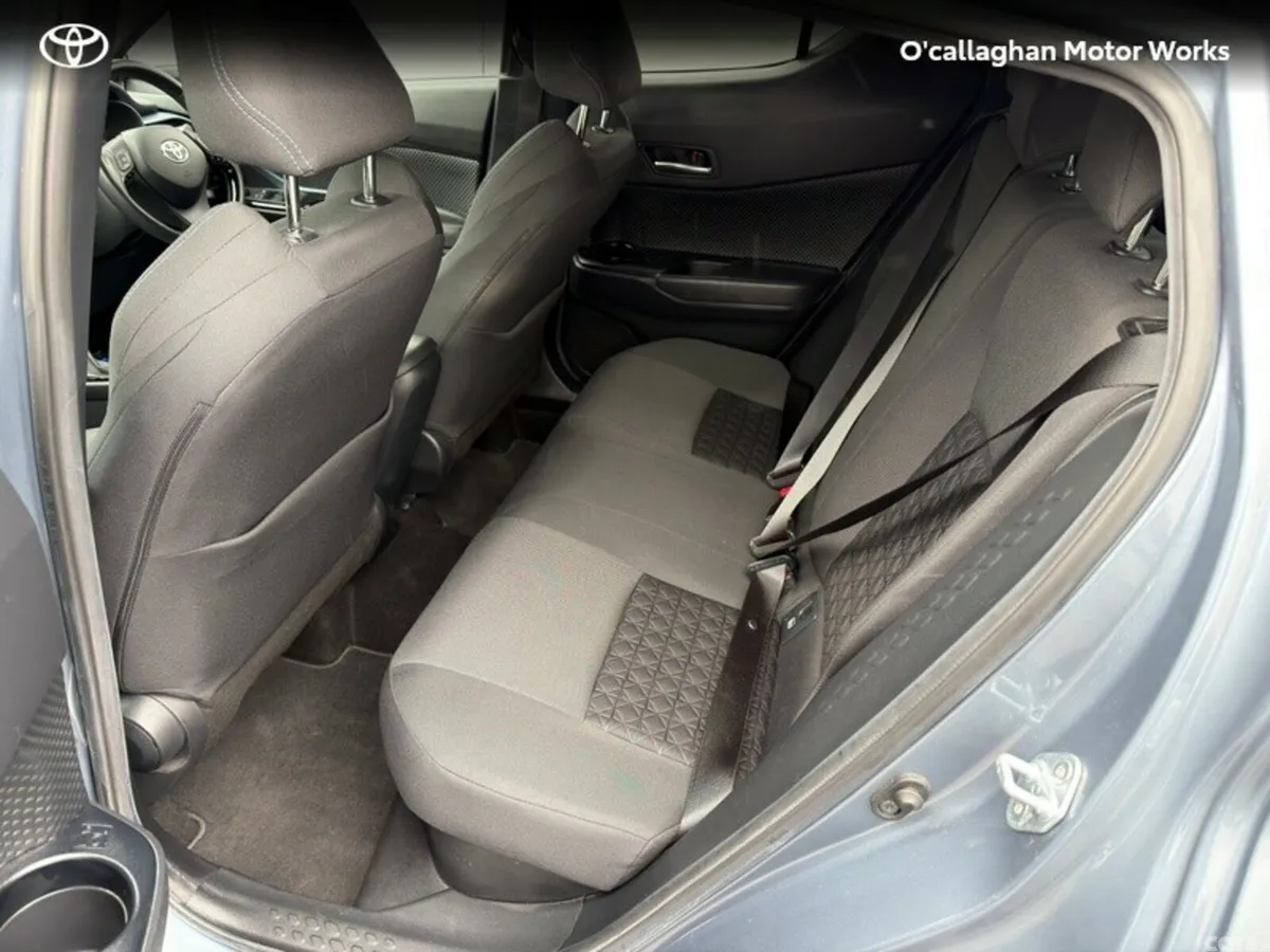 Toyota C-HR SUV, Petrol Hybrid, 2022, Grey