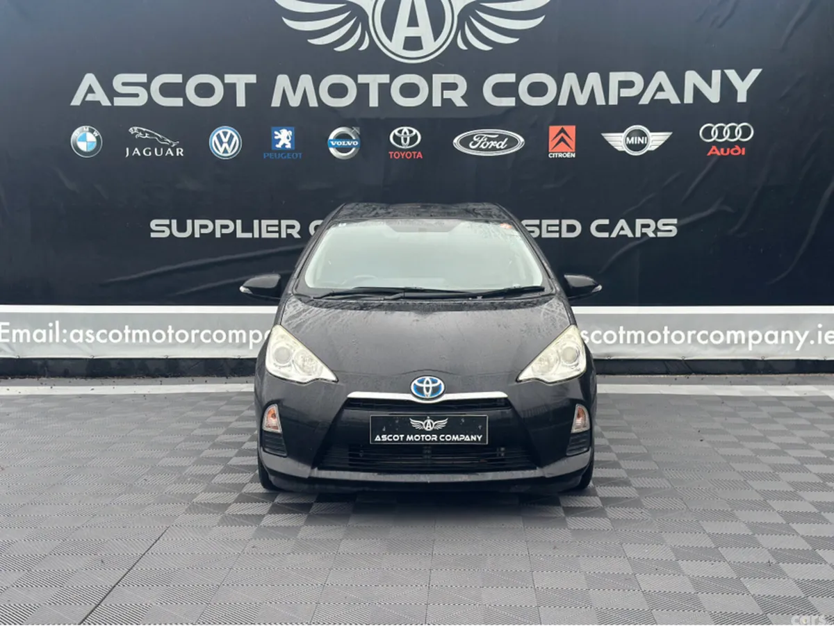Toyota Aqua Hatchback, Petrol Hybrid, 2014, Black