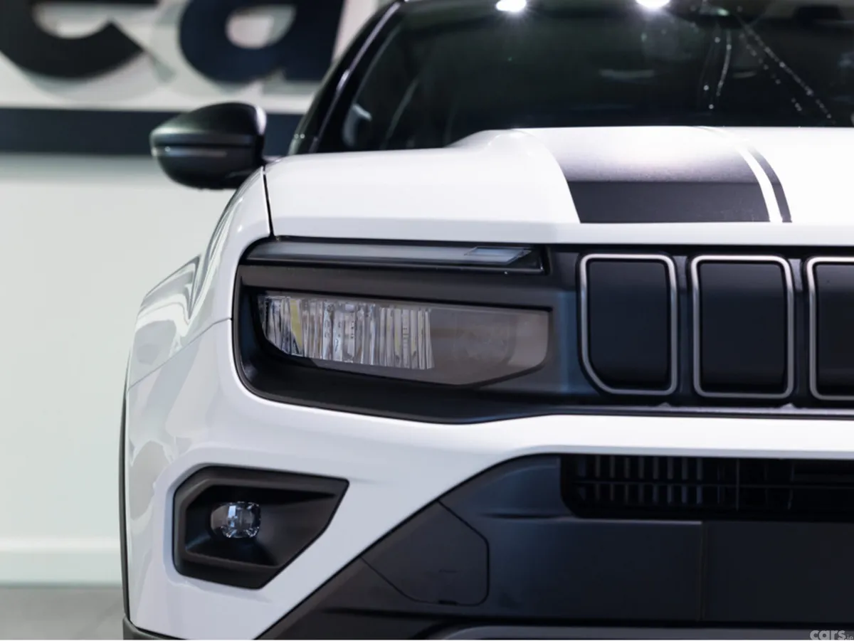Jeep Avenger SUV, Petrol Hybrid, 2026, White