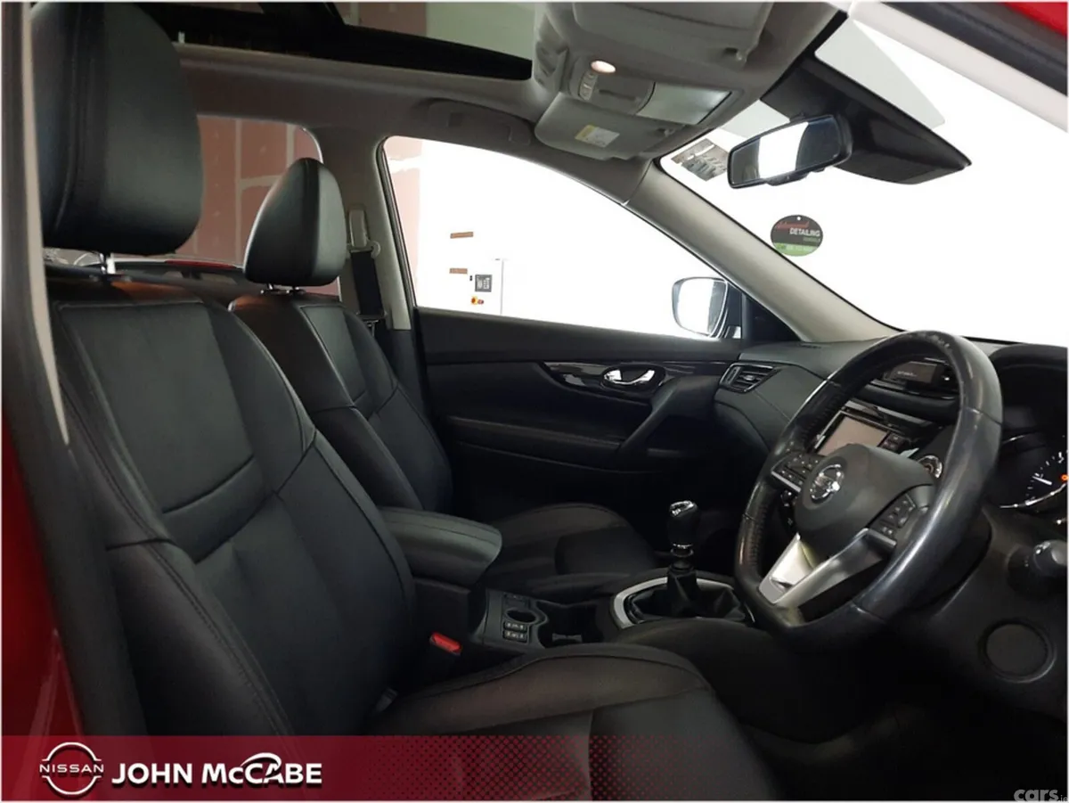 Nissan X-Trail MPV, Diesel, 2021, Red