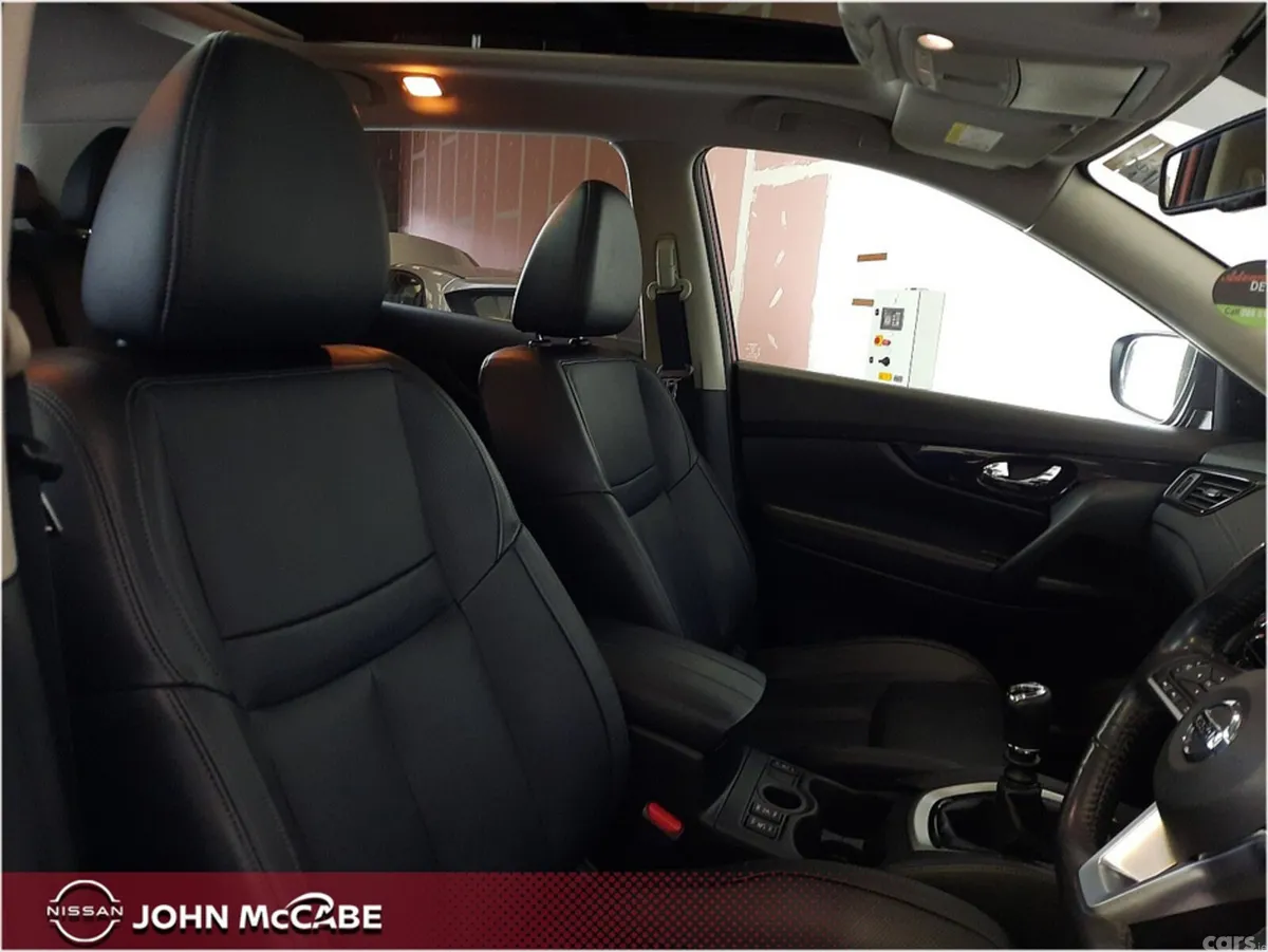 Nissan X-Trail MPV, Diesel, 2021, Red