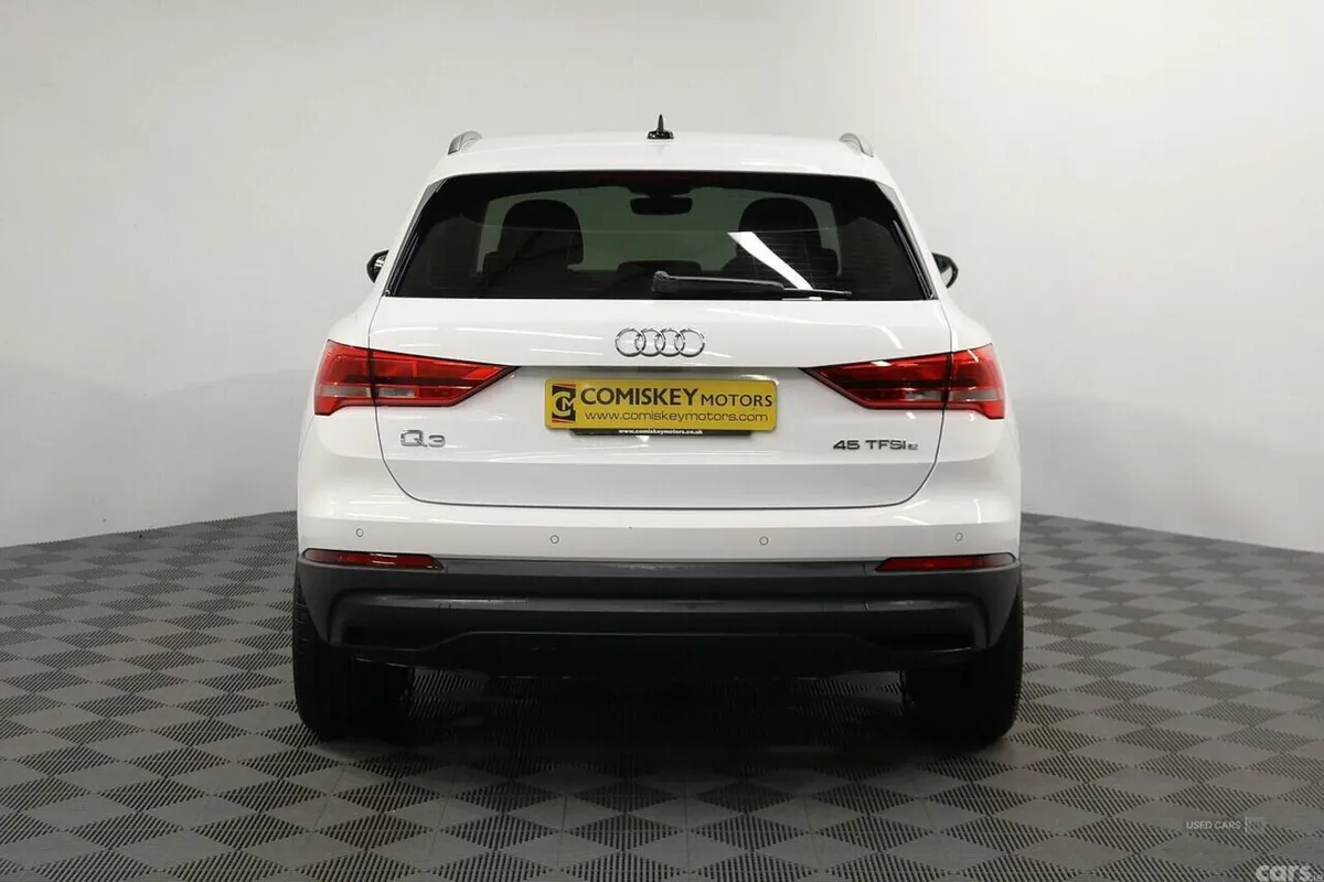 Audi Q3 SUV, Petrol Hybrid, 2022, White