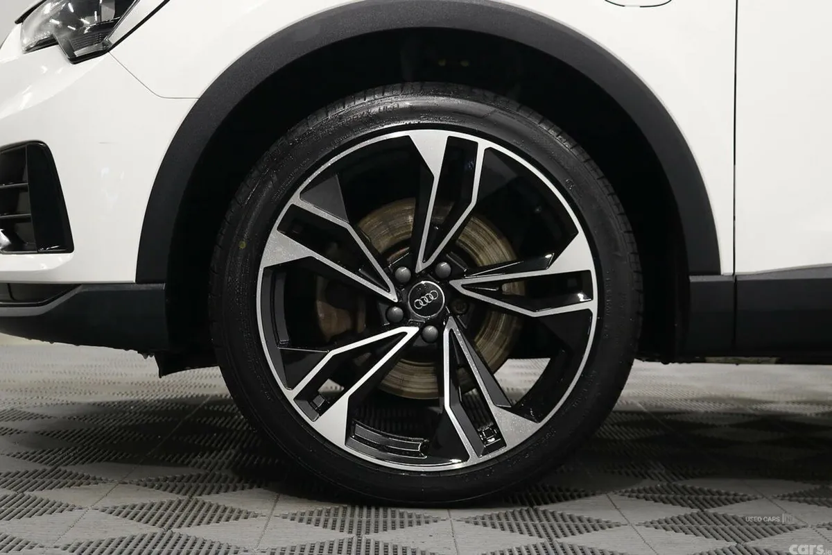 Audi Q3 SUV, Petrol Hybrid, 2022, White