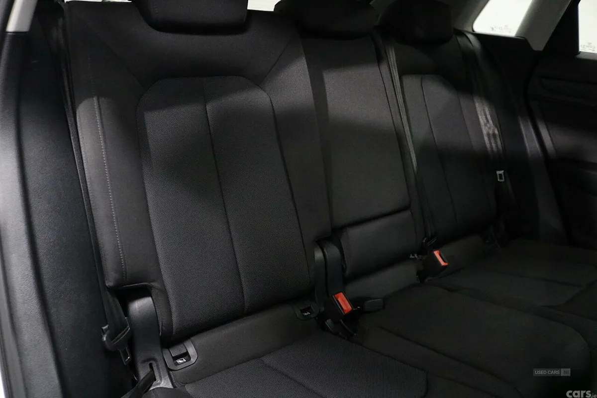 Audi Q3 SUV, Petrol Hybrid, 2022, White